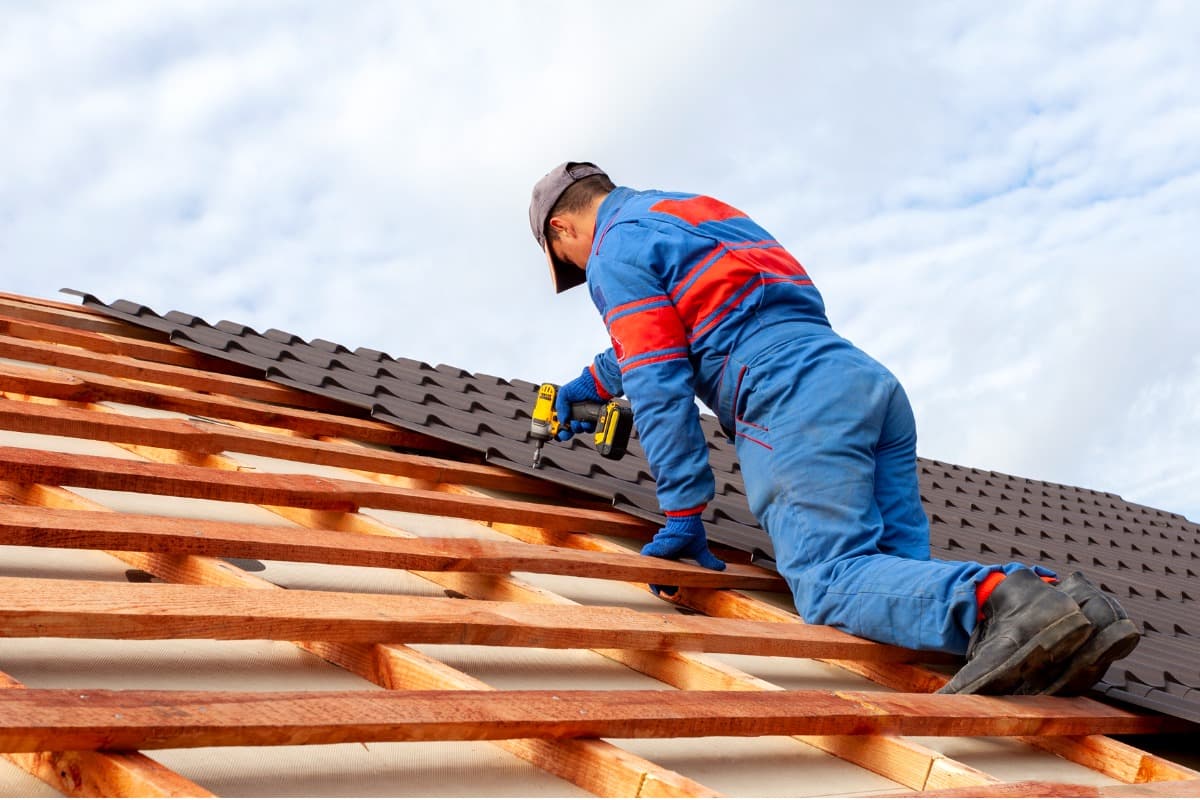 roofer working on a project